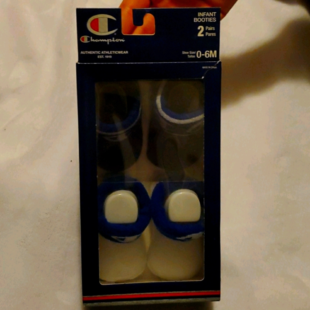 Champion infant booties 0-6 months